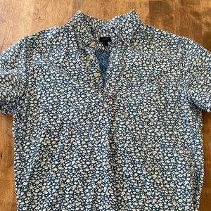 Barely worn popover, great vibe.